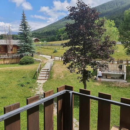 Studio 4 A 5 Personnes Saint Jean Montclar Montclar  Exterior foto