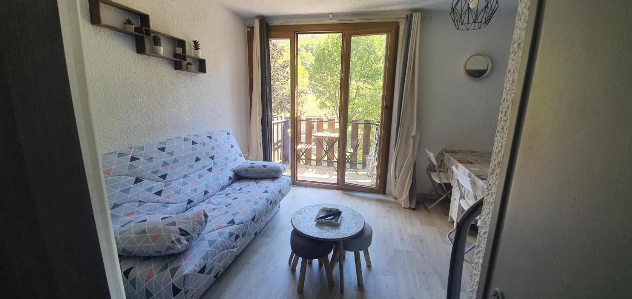 Studio 4 A 5 Personnes Saint Jean Montclar Montclar  Exterior foto